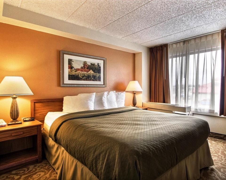 Quality Suites Milwaukee Airport Экстерьер фото