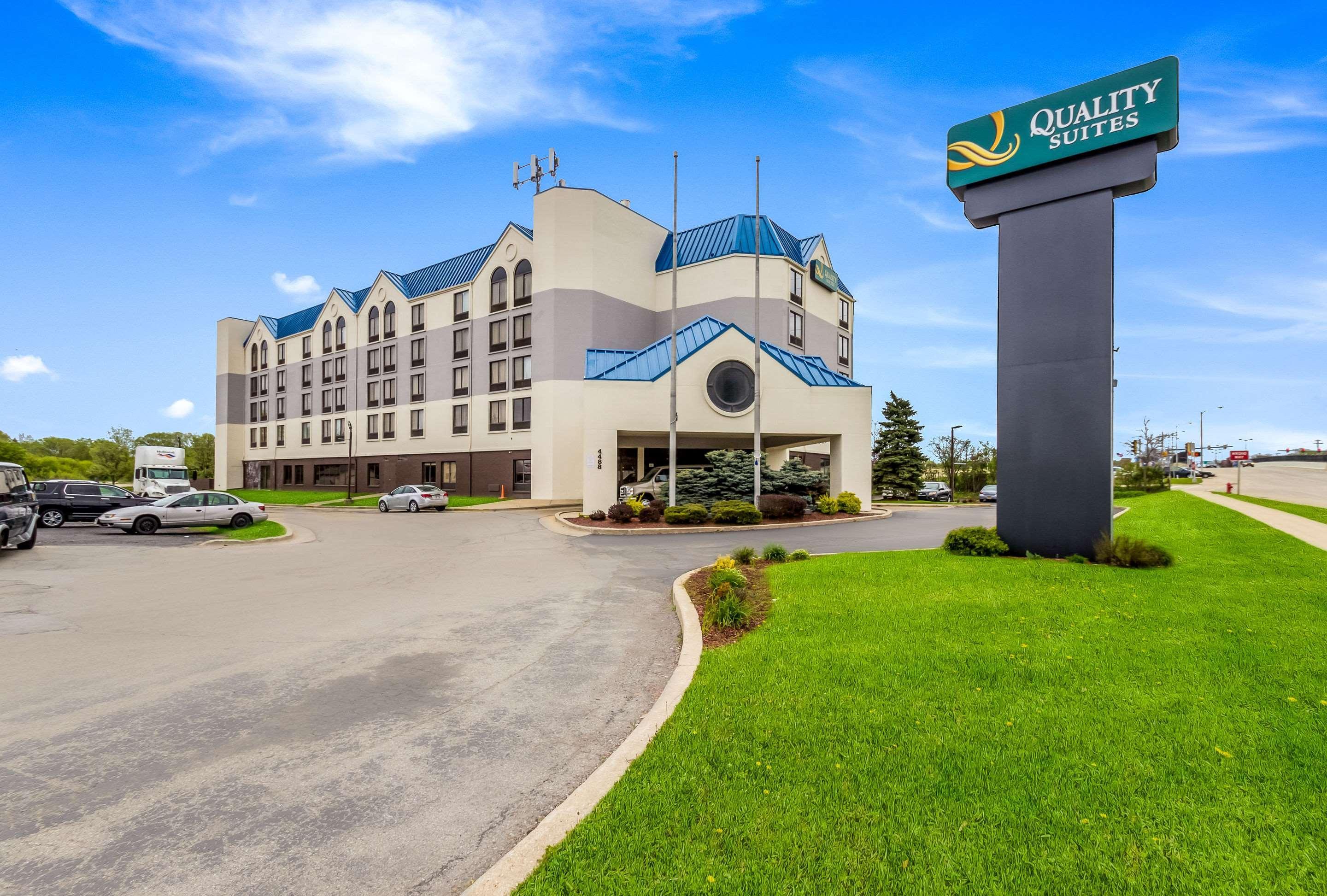 Quality Suites Milwaukee Airport Экстерьер фото